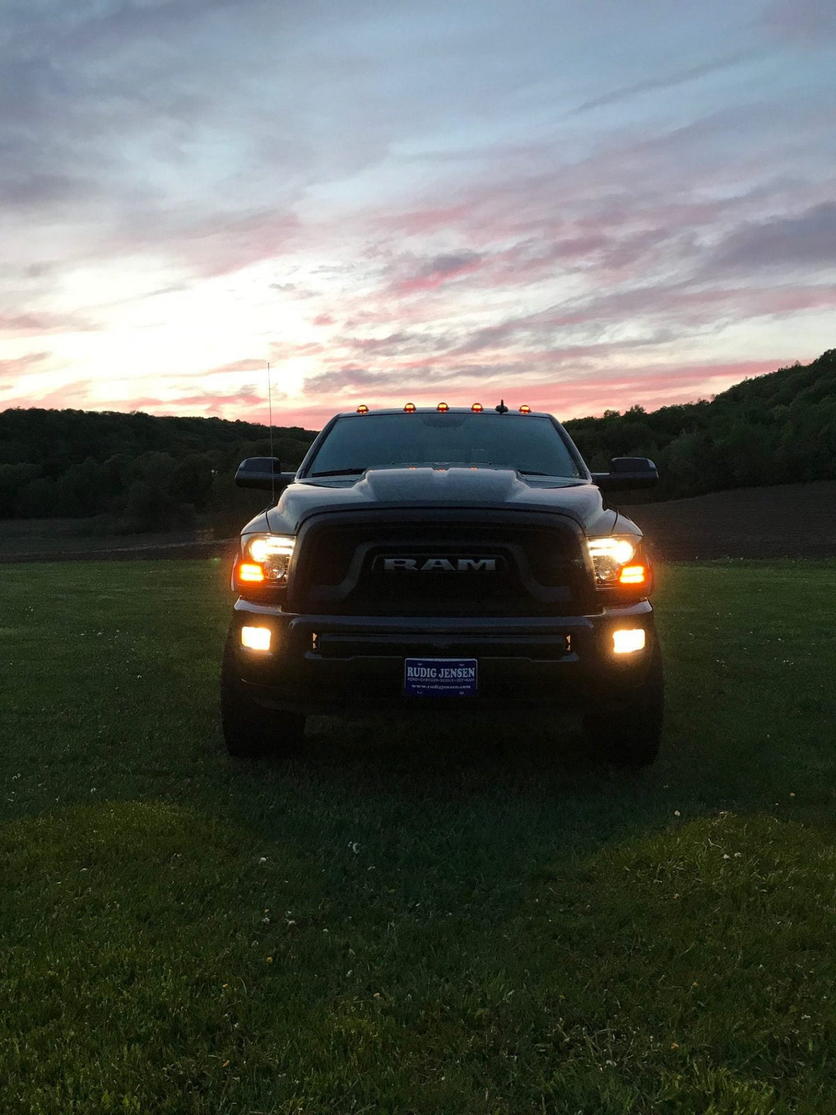 Dodge RAM 1500 14-19 &amp; 2500/3500 15-18 Projector Headlights OLED DRL &amp; LED Signals in Smoked/Black