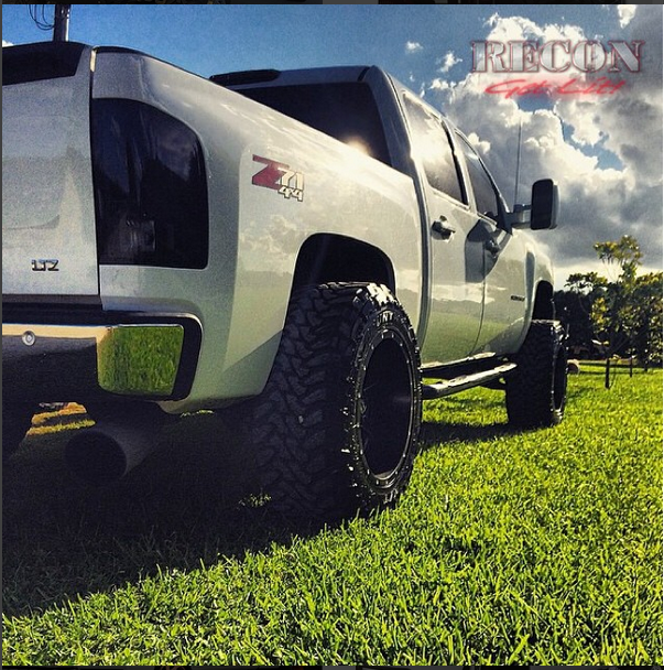 Chevy Silverado Single-Wheel 07-13 &amp; Dually 07-14 &amp; GMC Sierra 07-14 Tail Lights LED in Smoked
