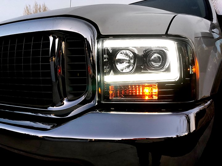 Ford Super Duty 99-04 Projector Headlights OLED Halos DRL Smoked/Black