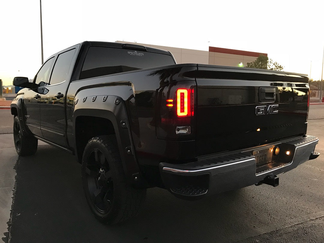 GMC Sierra 1500 16-18 Tail Lights OLED in Smoked - GoRECON