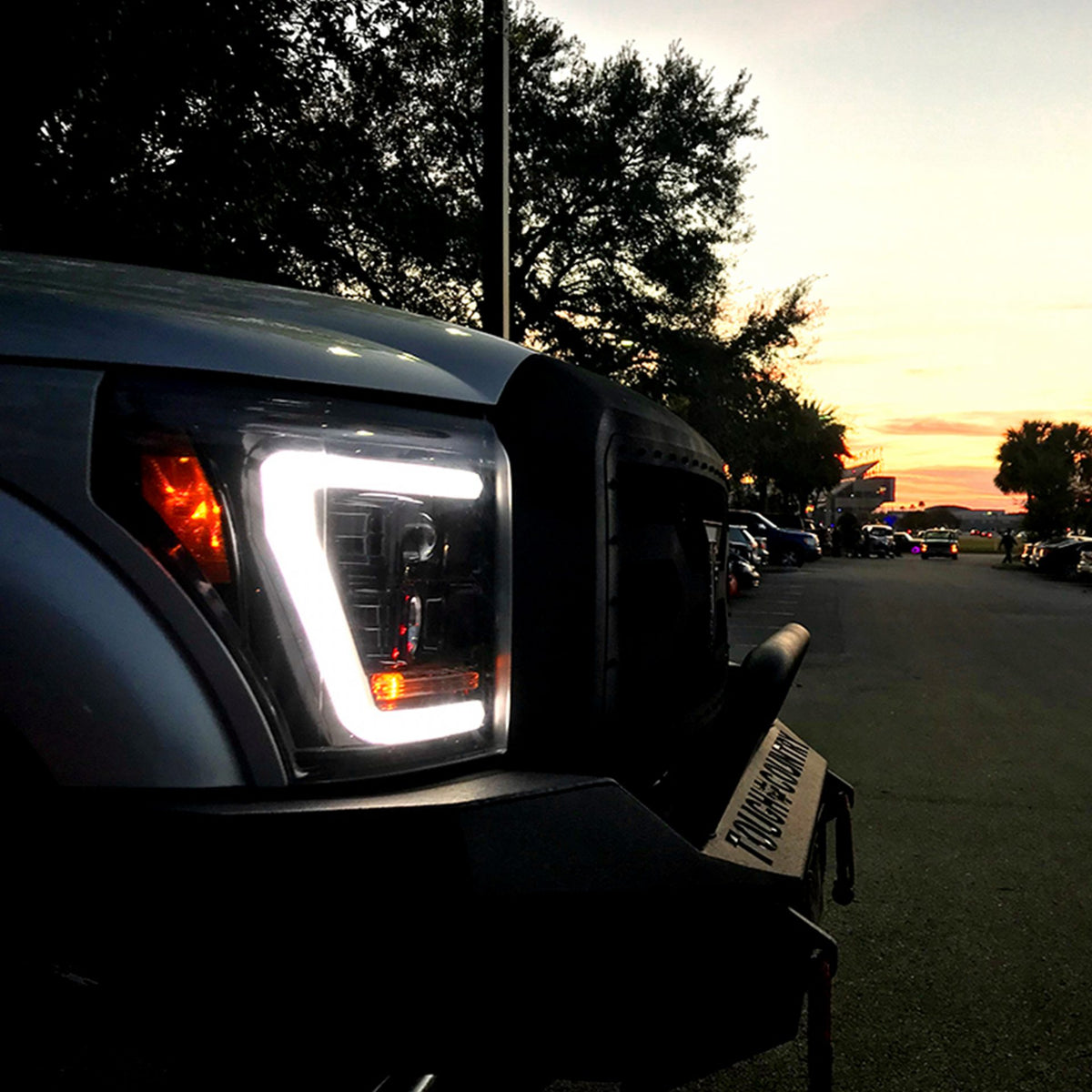 Ford Super Duty F250/350/450/550 11-16 Projector Headlights OLED Halos &amp; DRL Smoked/Black