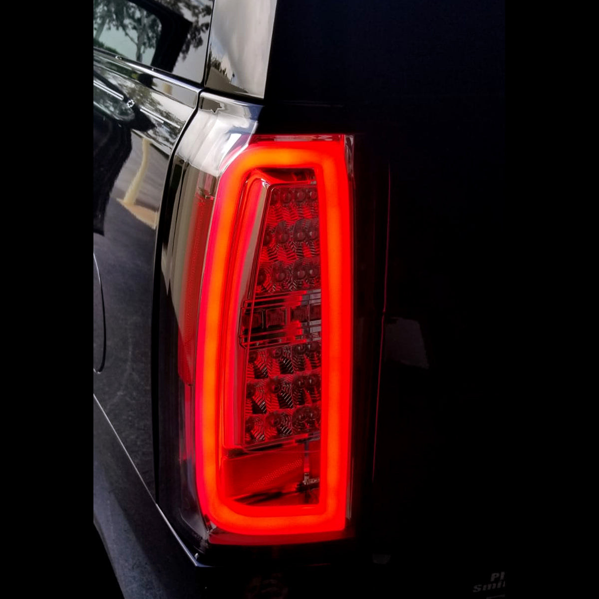 Chevy Tahoe &amp; Suburban 15-19 OLED Bar-Style LED TAIL LIGHTS - Clear Lens