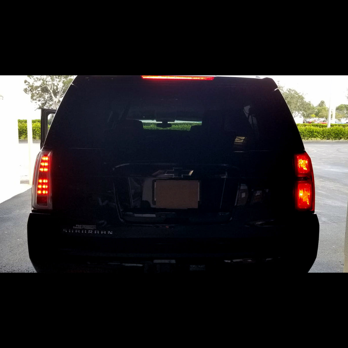 Chevy Tahoe &amp; Suburban 15-19 OLED Bar-Style LED TAIL LIGHTS - Clear Lens
