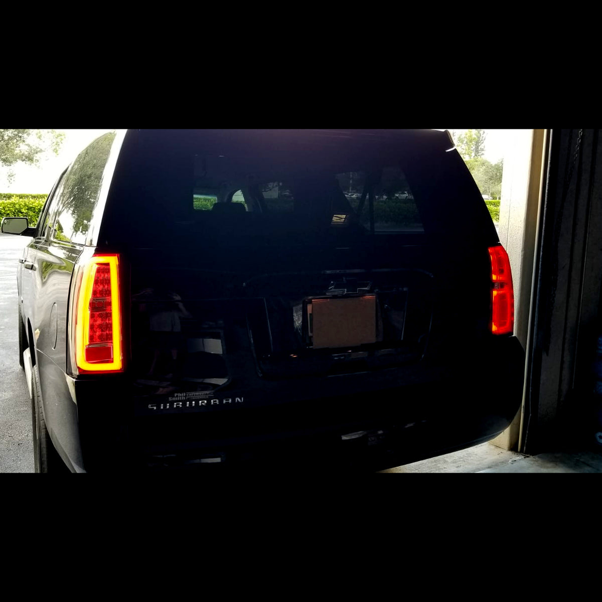 Chevy Tahoe &amp; Suburban 15-19 OLED Bar-Style LED TAIL LIGHTS - Clear Lens