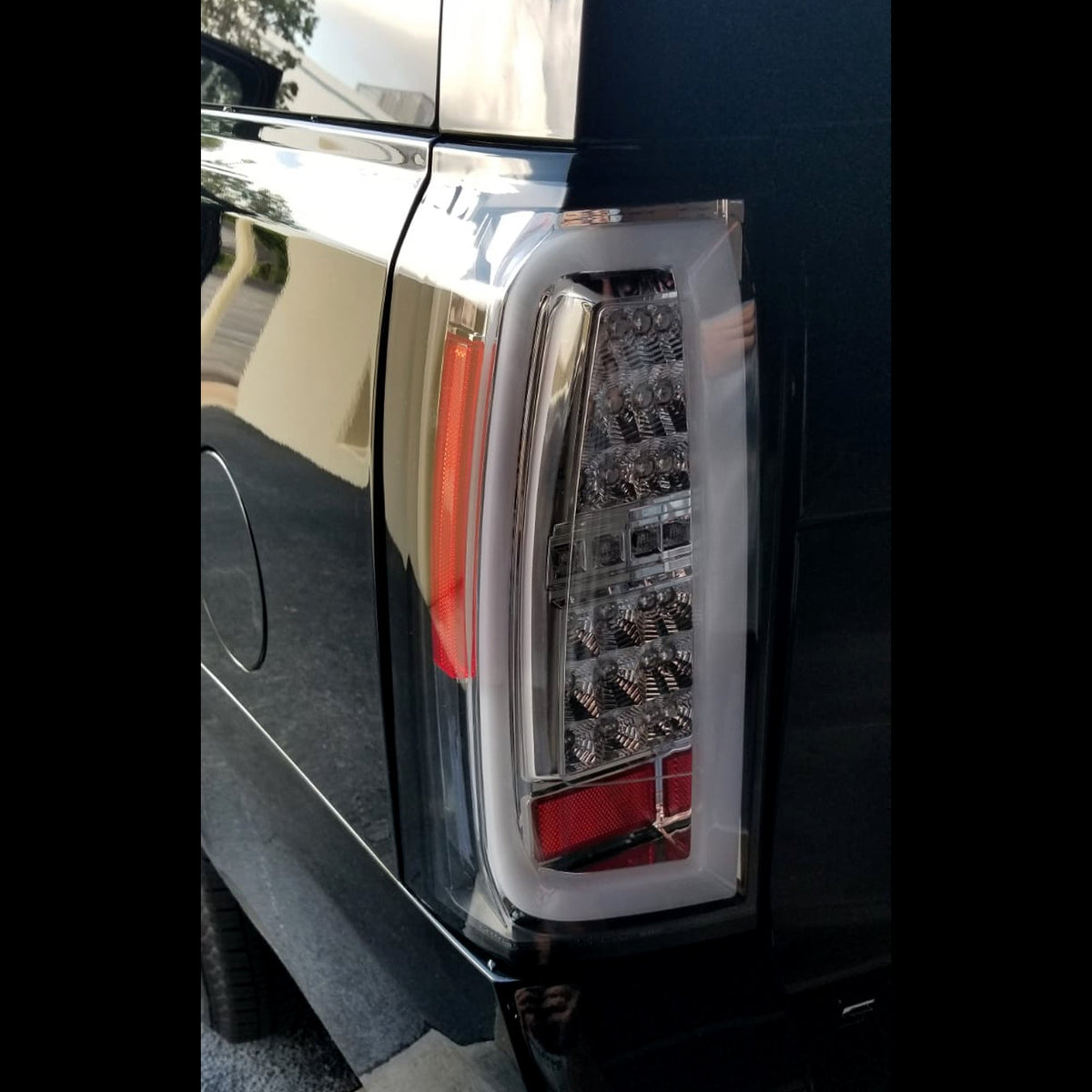 Chevy Tahoe &amp; Suburban 15-19 OLED Bar-Style LED TAIL LIGHTS - Clear Lens