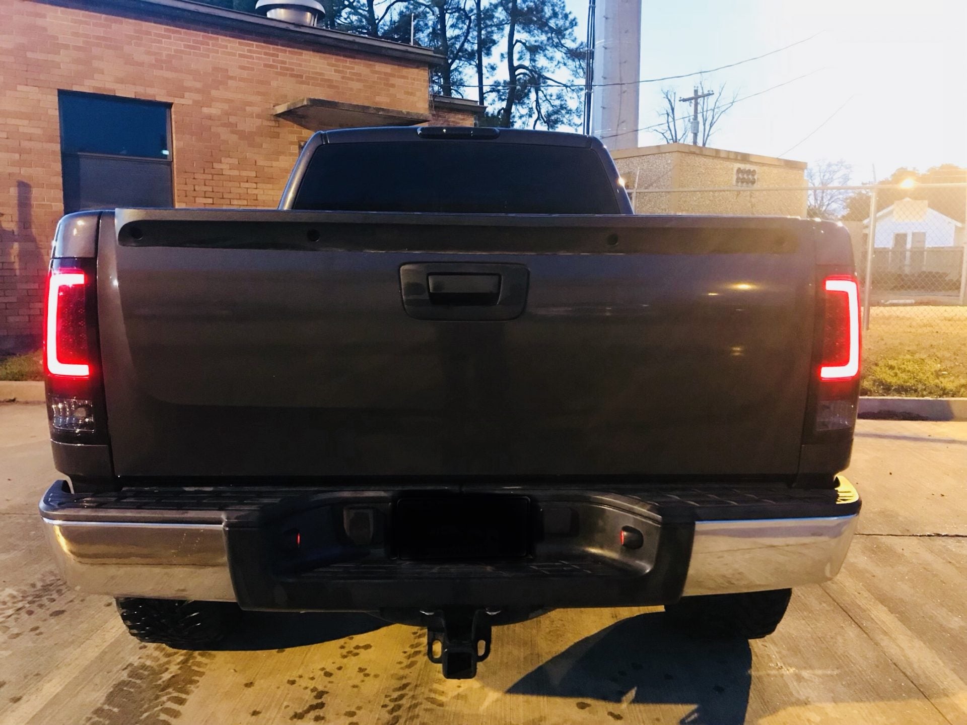 GMC Sierra 07-13 Tail Lights OLED in Smoked
