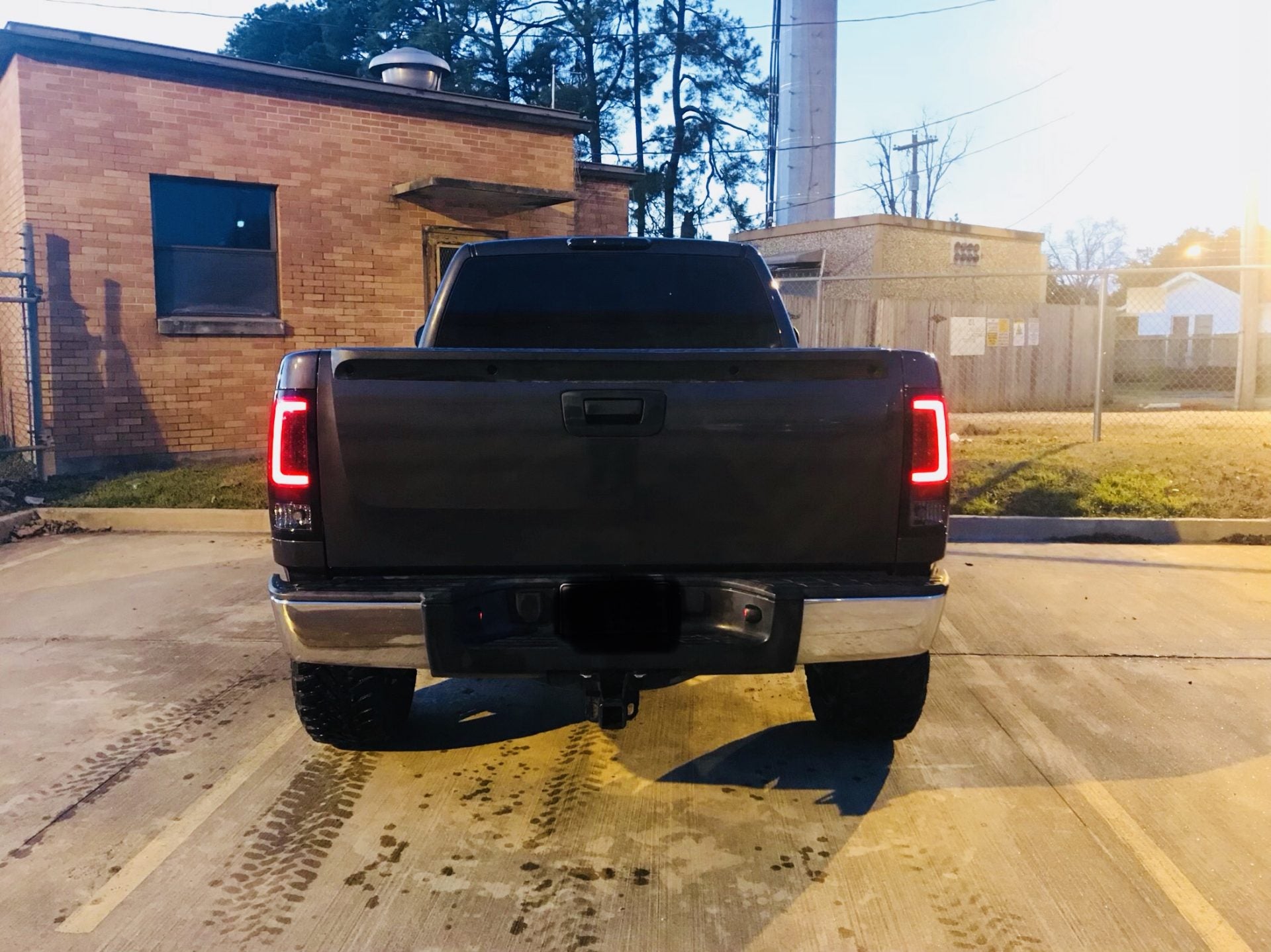GMC Sierra 07-13 Tail Lights OLED in Red - GoRECON