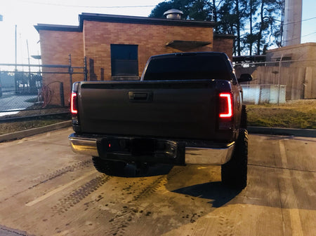 GMC Sierra 07-13 Tail Lights OLED in Smoked