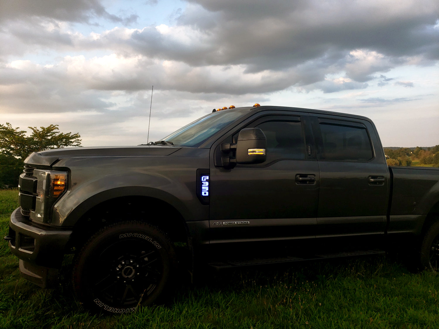 2017 - 2022 Ford F350 Illuminated Emblems | GoRECON