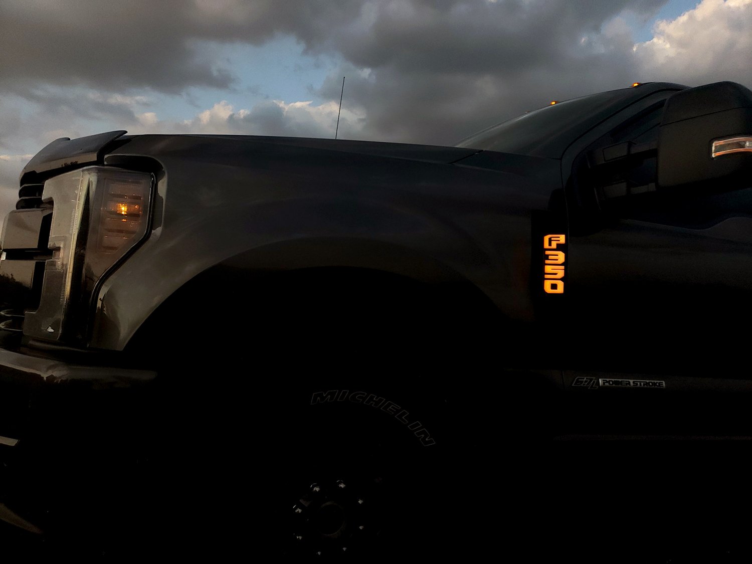 2017 - 2022 Ford F350 Illuminated Emblems | GoRECON