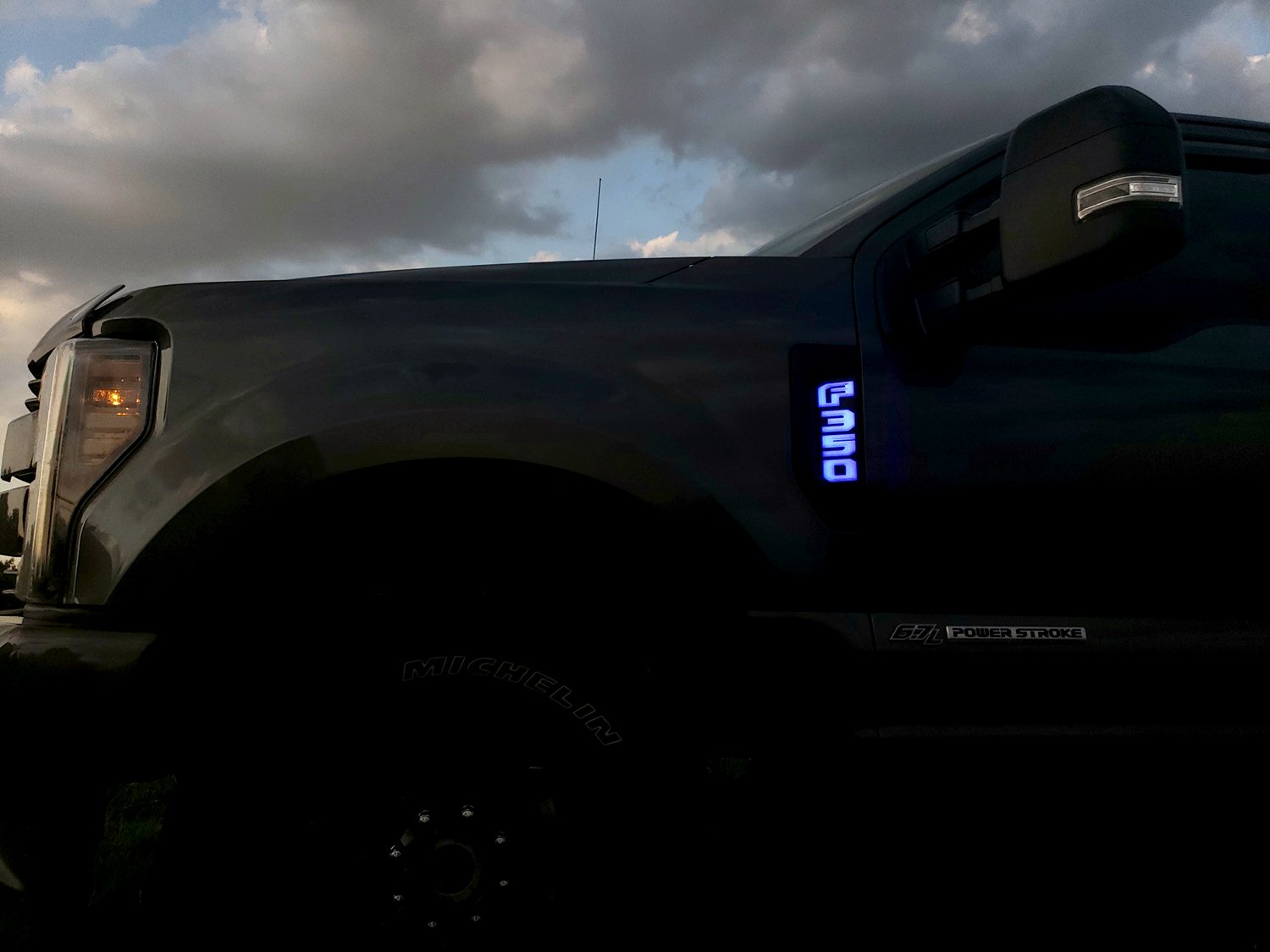 2017 - 2022 Ford F350 Illuminated Emblems | GoRECON