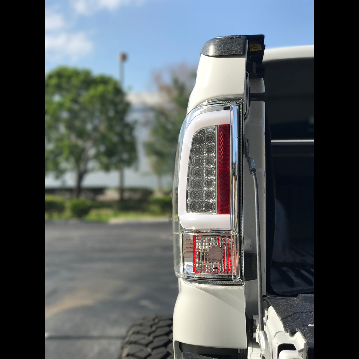 Ford F250HD/350/450/550 08-16 Super Duty Tail Lights OLED in Clear